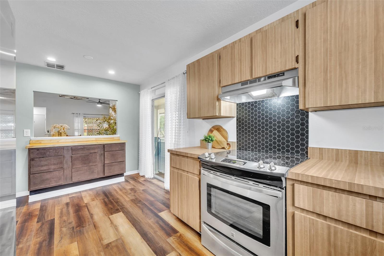 COUNTRY LANE - Residential