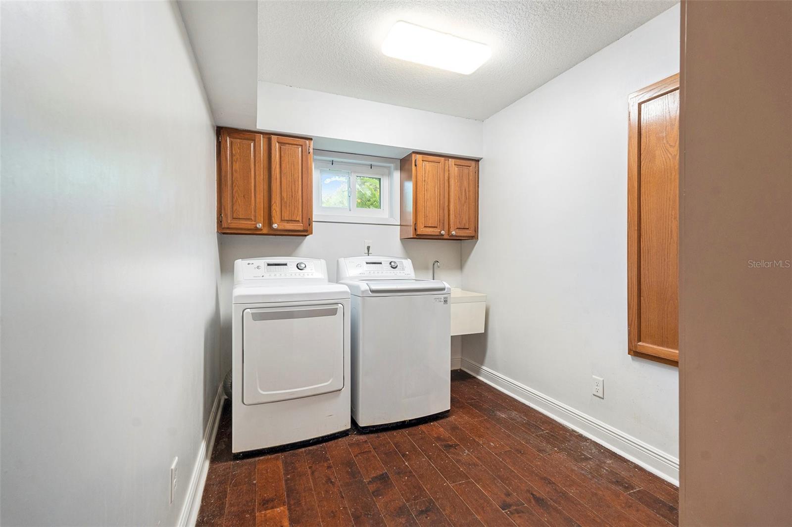 ZEPHYRYHILLS COLONY - Residential