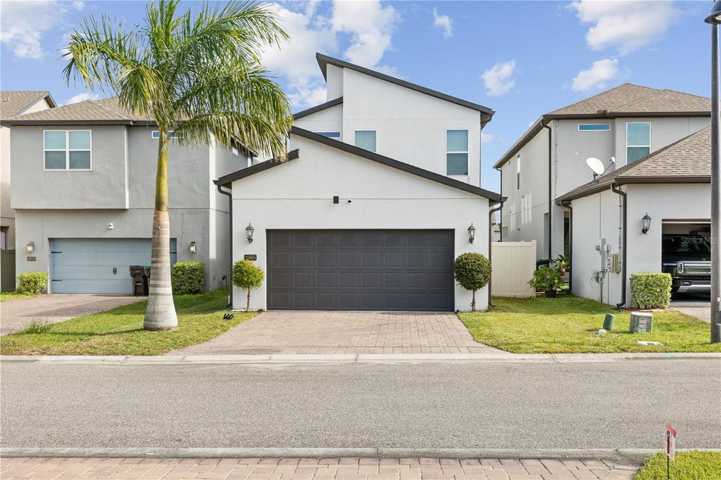 Photo of 2065 White Feather Loop, Oakland, FL 34787 (MLS # O6370205)