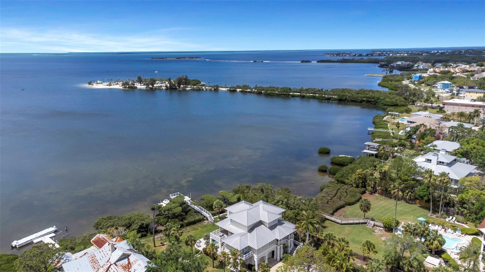 ISLAND CLUB OF TARPON - Residential