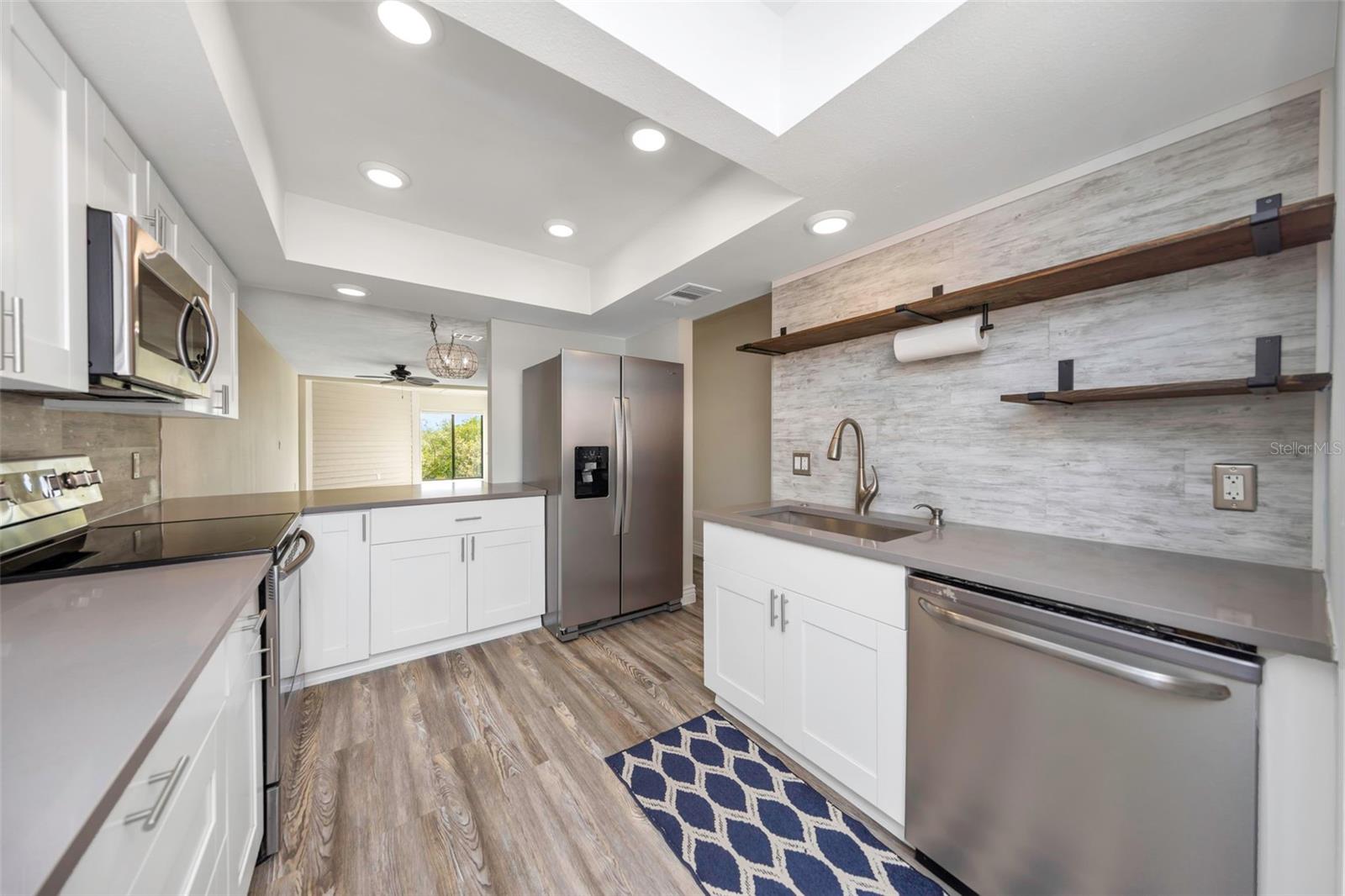 ISLAND CLUB OF TARPON - Residential