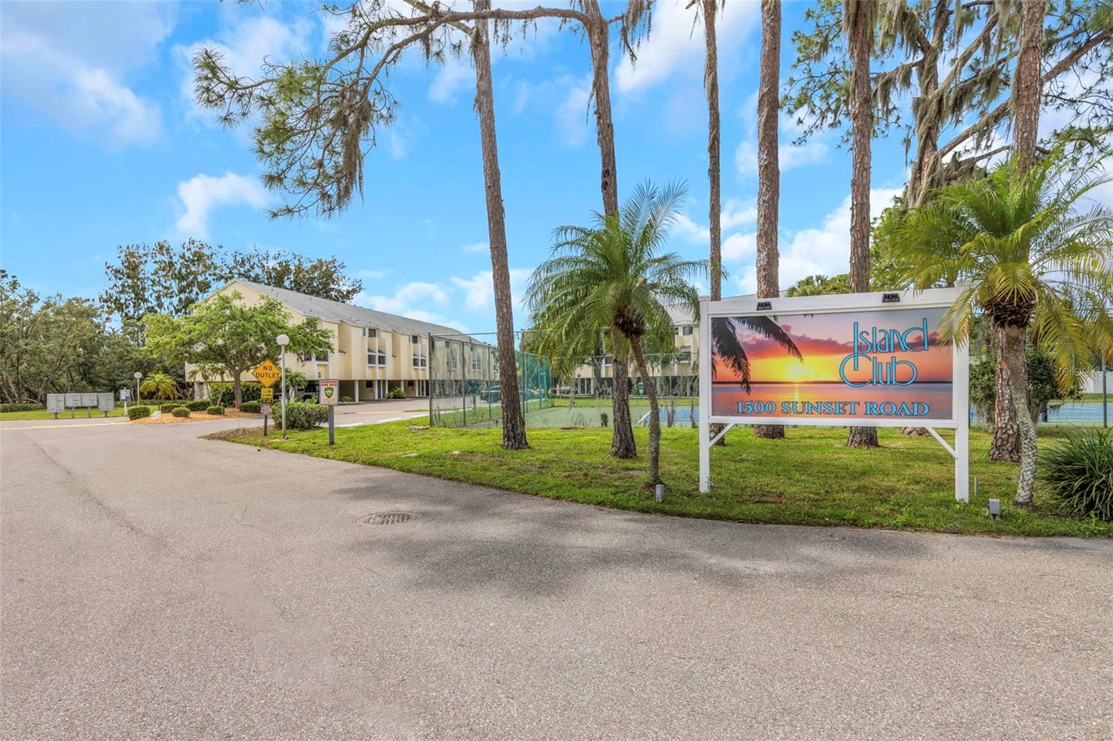 ISLAND CLUB OF TARPON - Residential