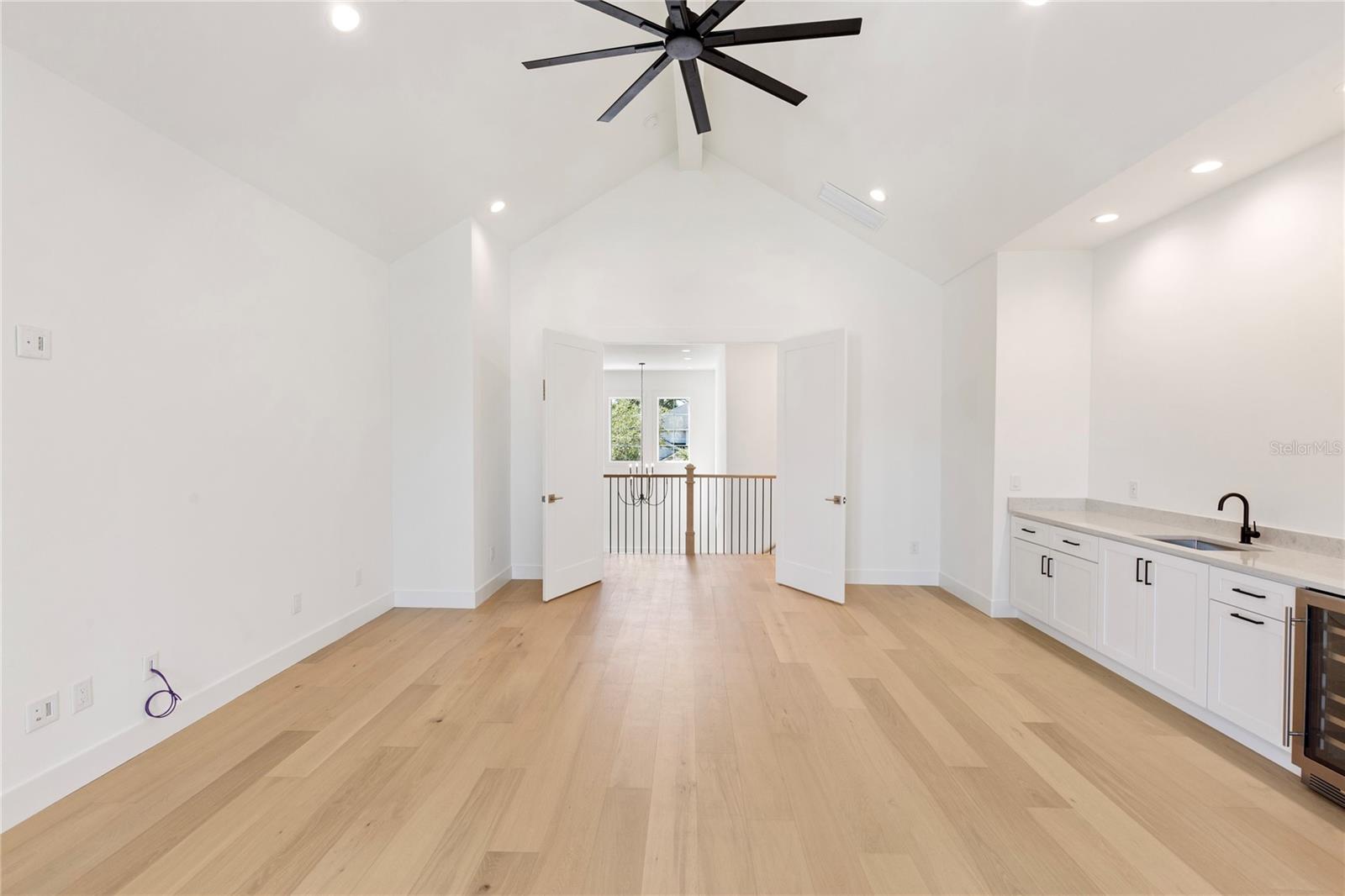 MARYLAND MANOR 2ND UNIT - Residential