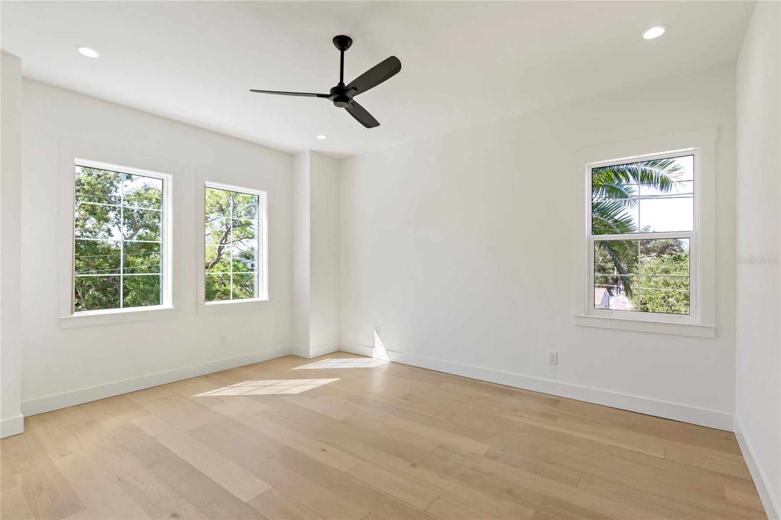 MARYLAND MANOR 2ND UNIT - Residential