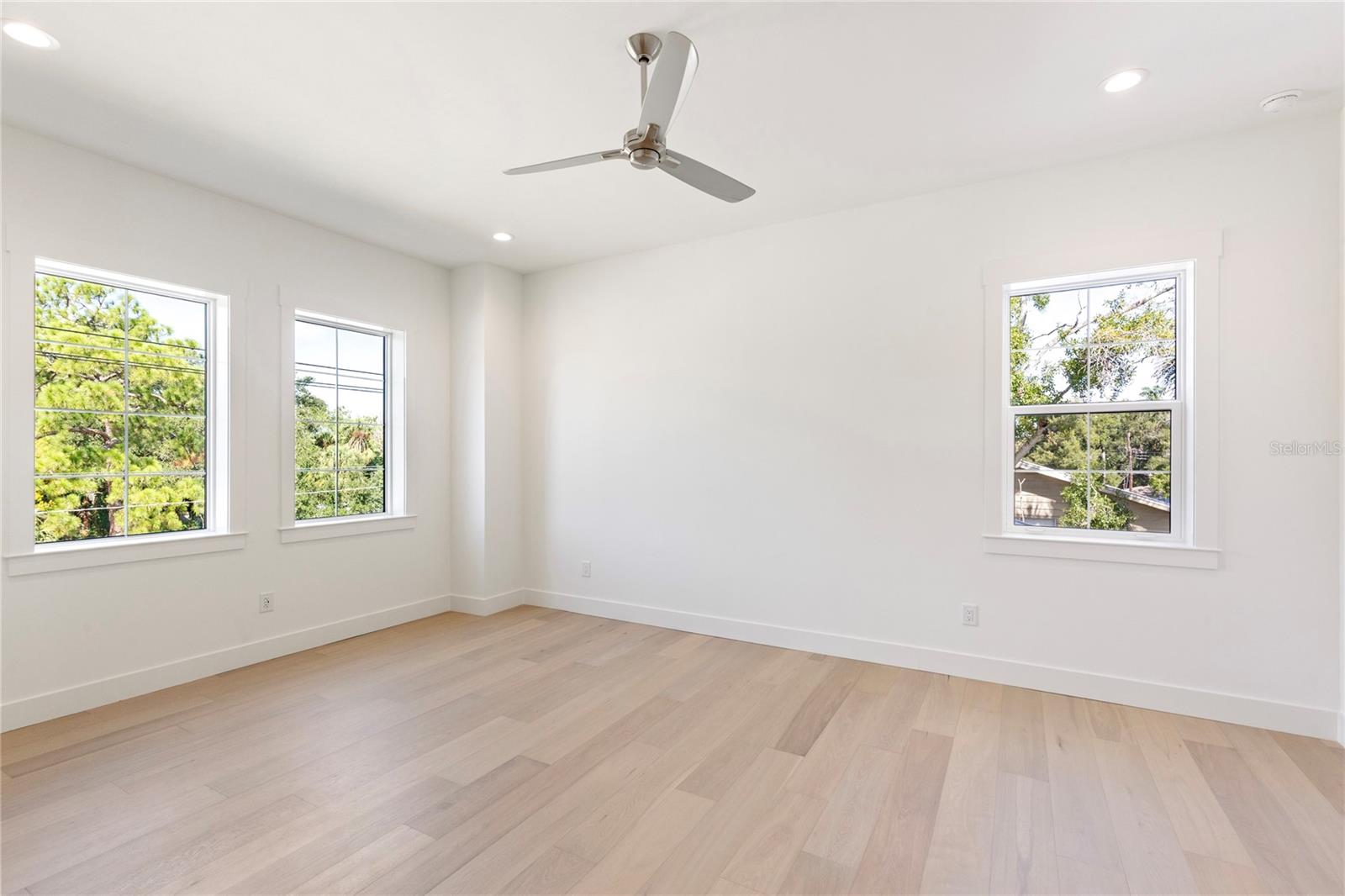 MARYLAND MANOR 2ND UNIT - Residential