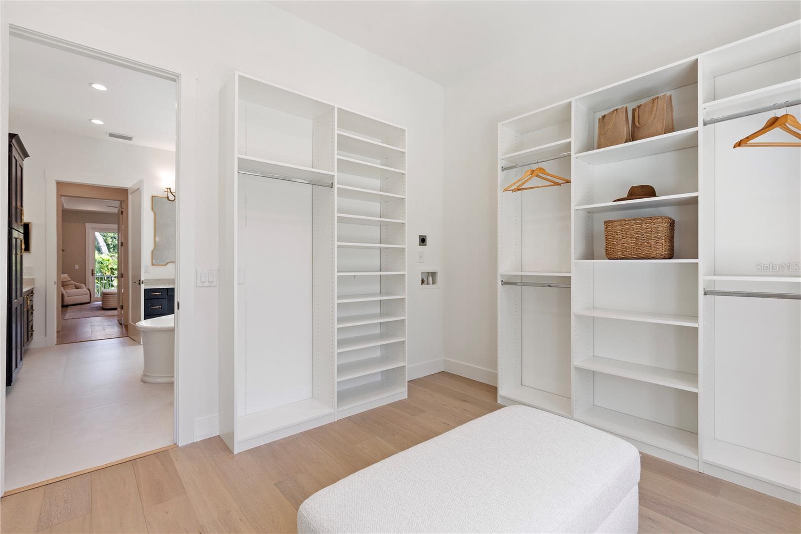 MARYLAND MANOR 2ND UNIT - Residential