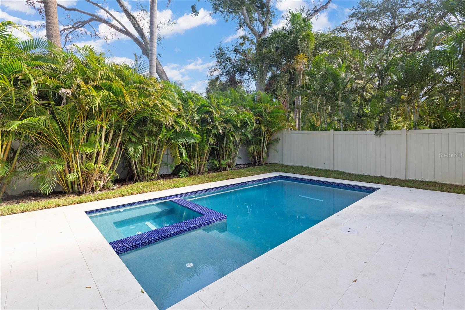 MARYLAND MANOR 2ND UNIT - Residential