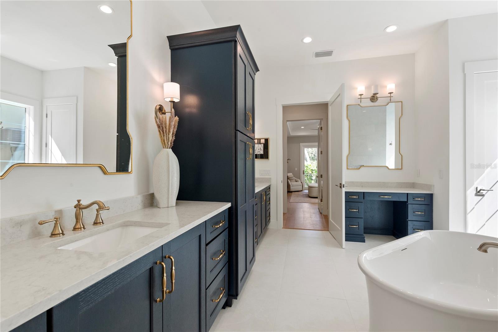 MARYLAND MANOR 2ND UNIT - Residential