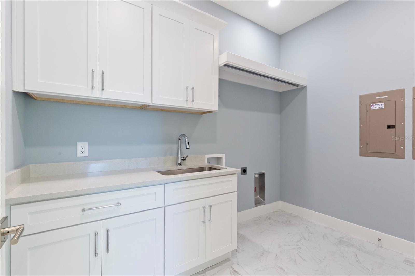 MARYLAND MANOR 2ND UNIT - Residential