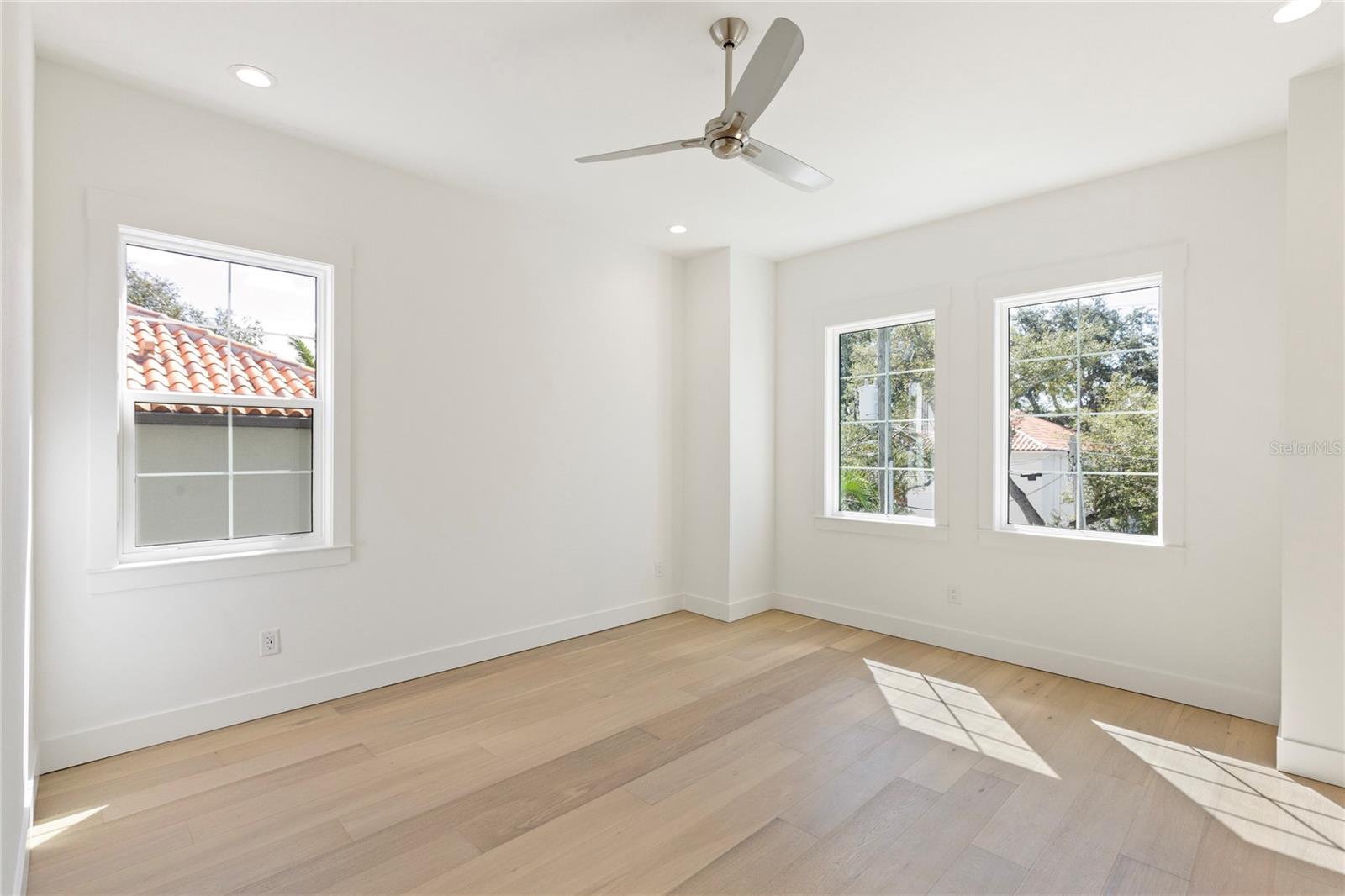 MARYLAND MANOR 2ND UNIT - Residential