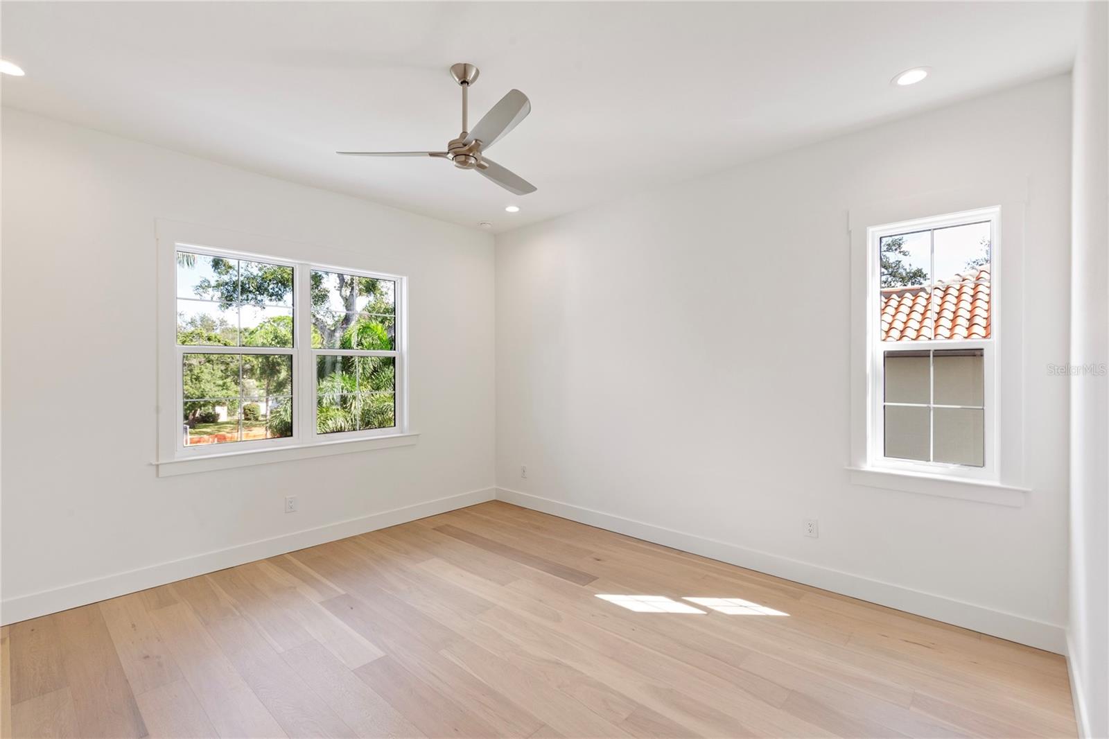 MARYLAND MANOR 2ND UNIT - Residential