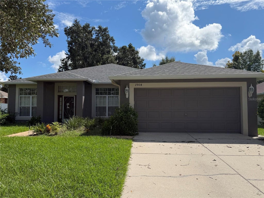 Photo of 1904 Samantha Lane, Valrico, FL 33594 (MLS # L4965102)