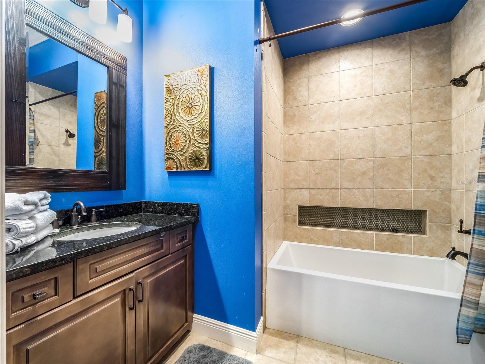 REUNION WEST VLGS NORTH - Residential