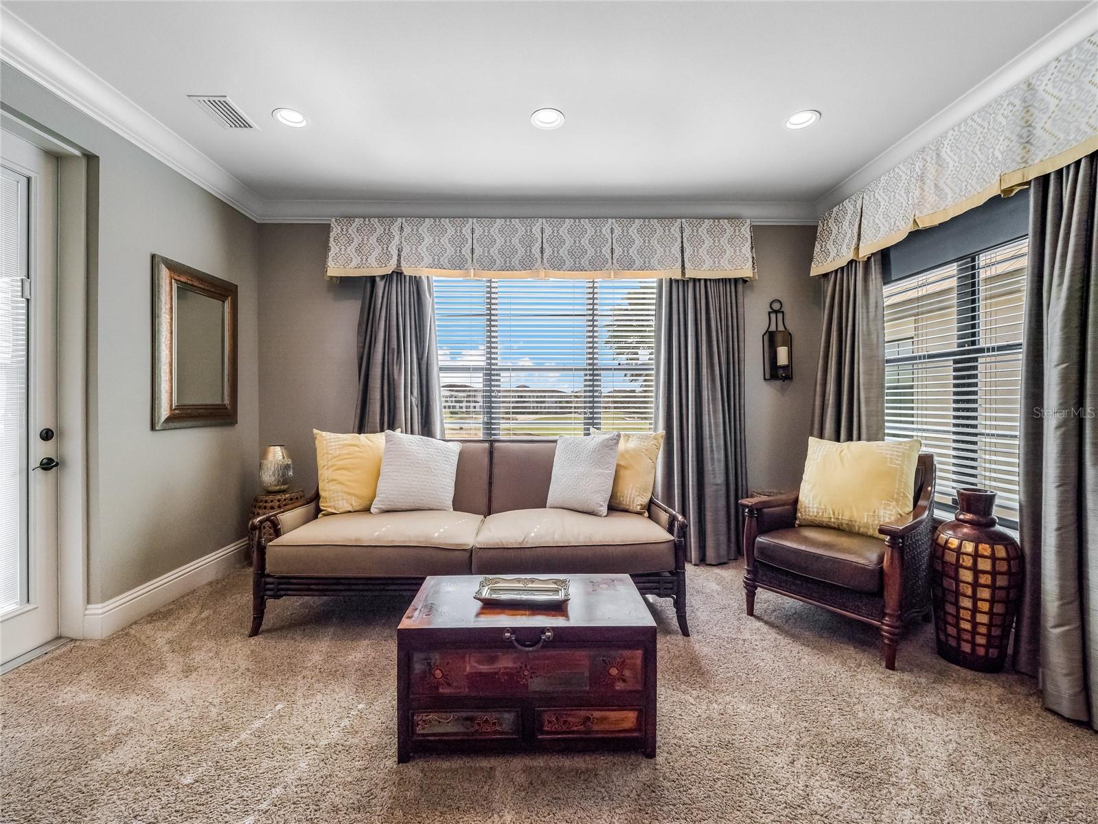 REUNION WEST VLGS NORTH - Residential