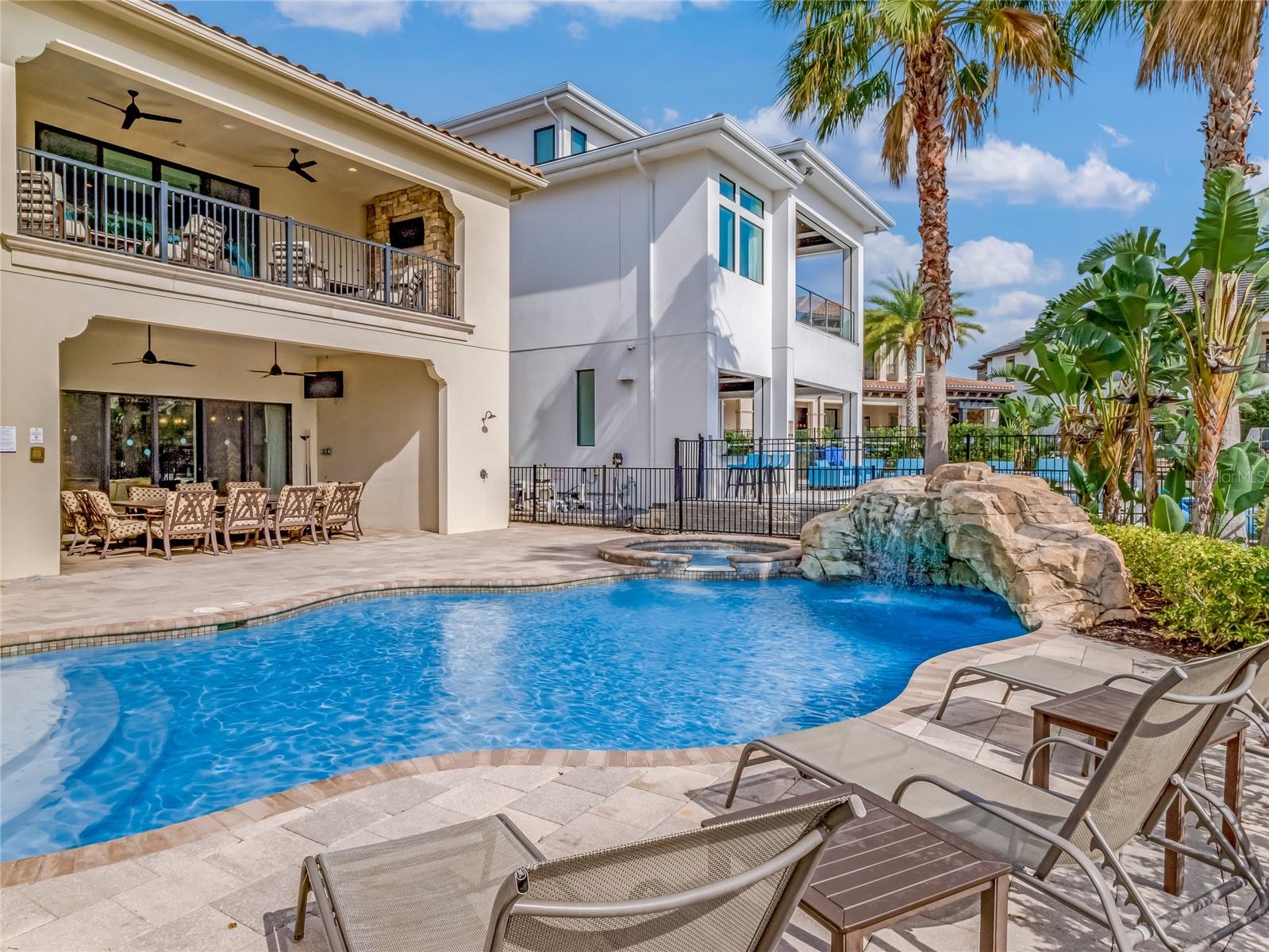 REUNION WEST VLGS NORTH - Residential