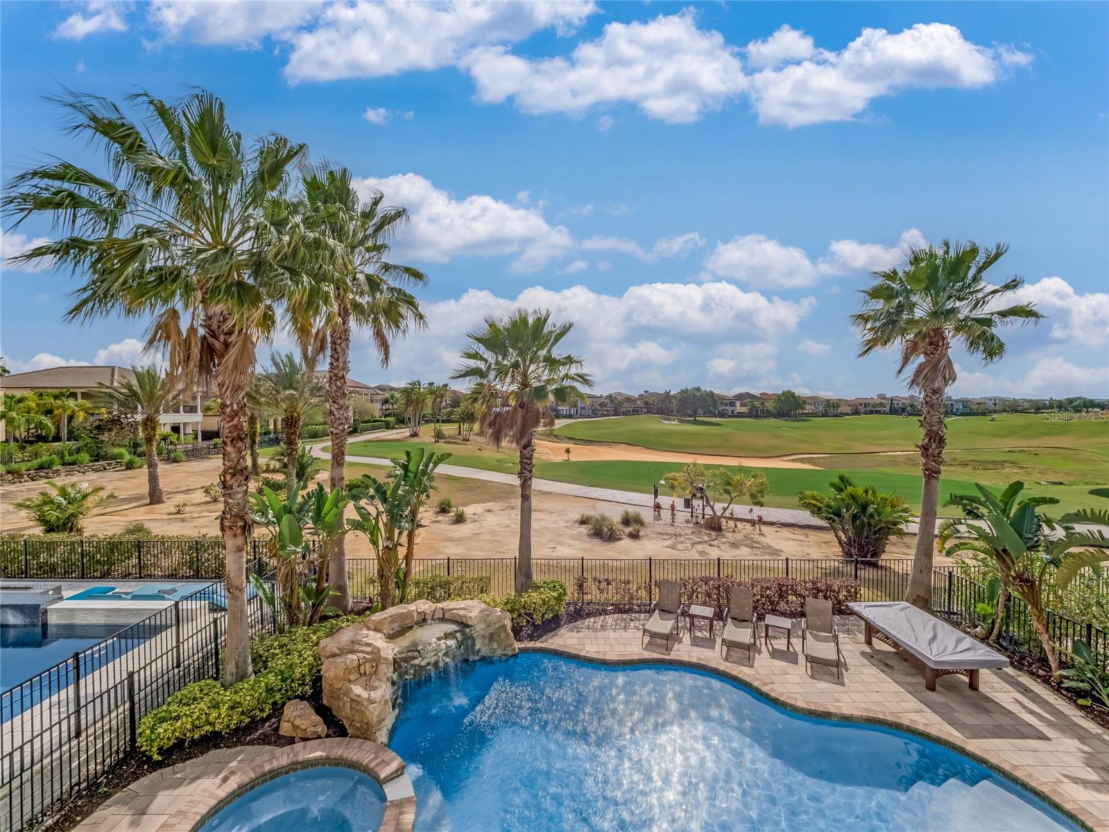 REUNION WEST VLGS NORTH - Residential