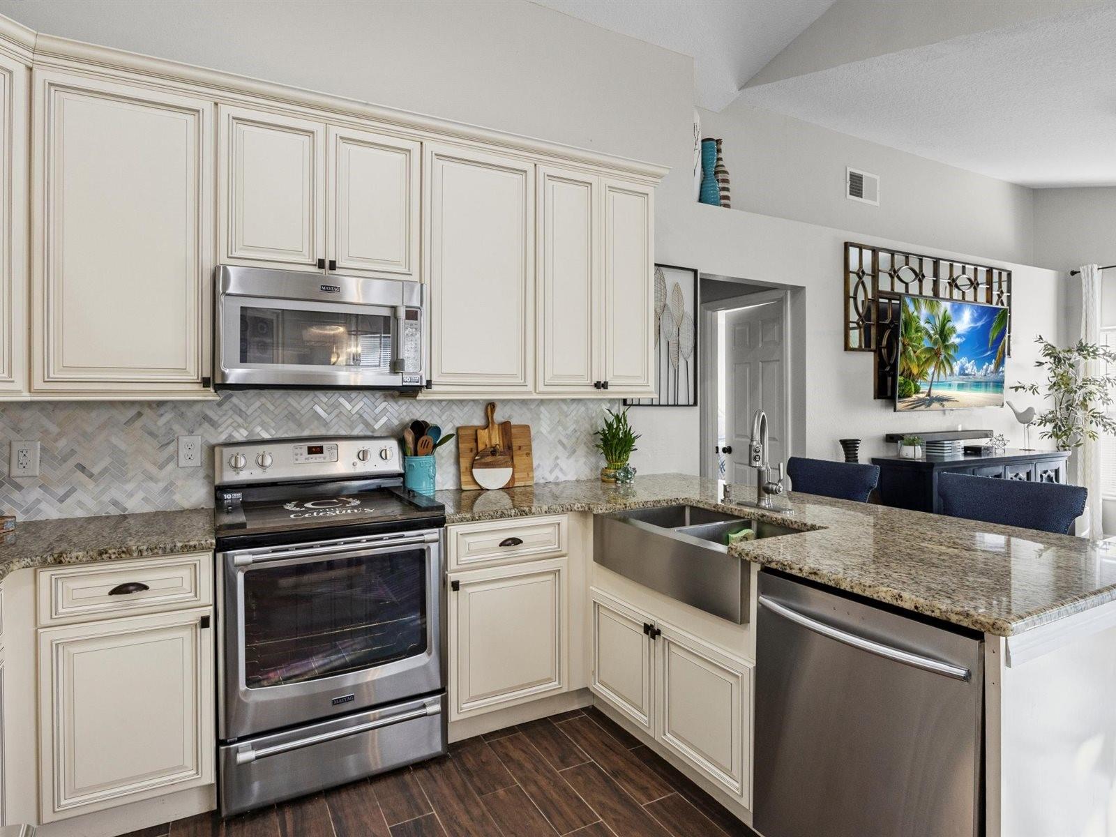 REMINGTON OAKS PH 01 - Residential