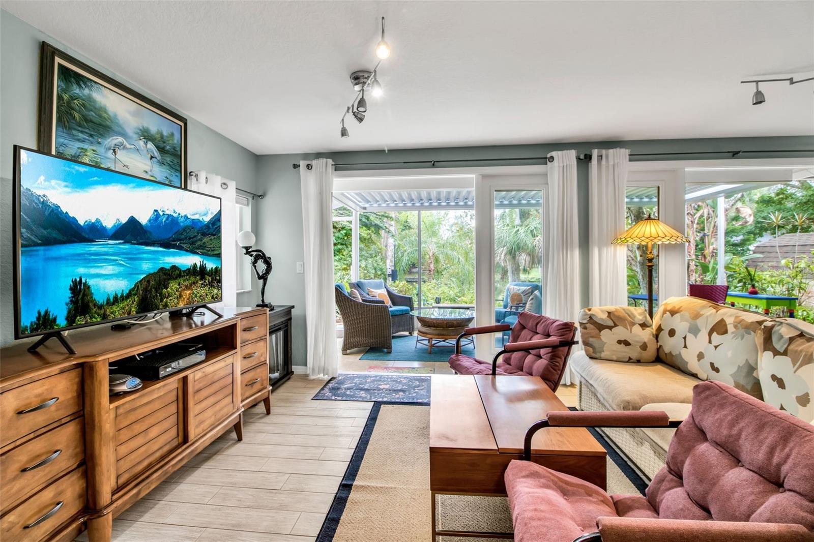 LAKE PARK - Residential