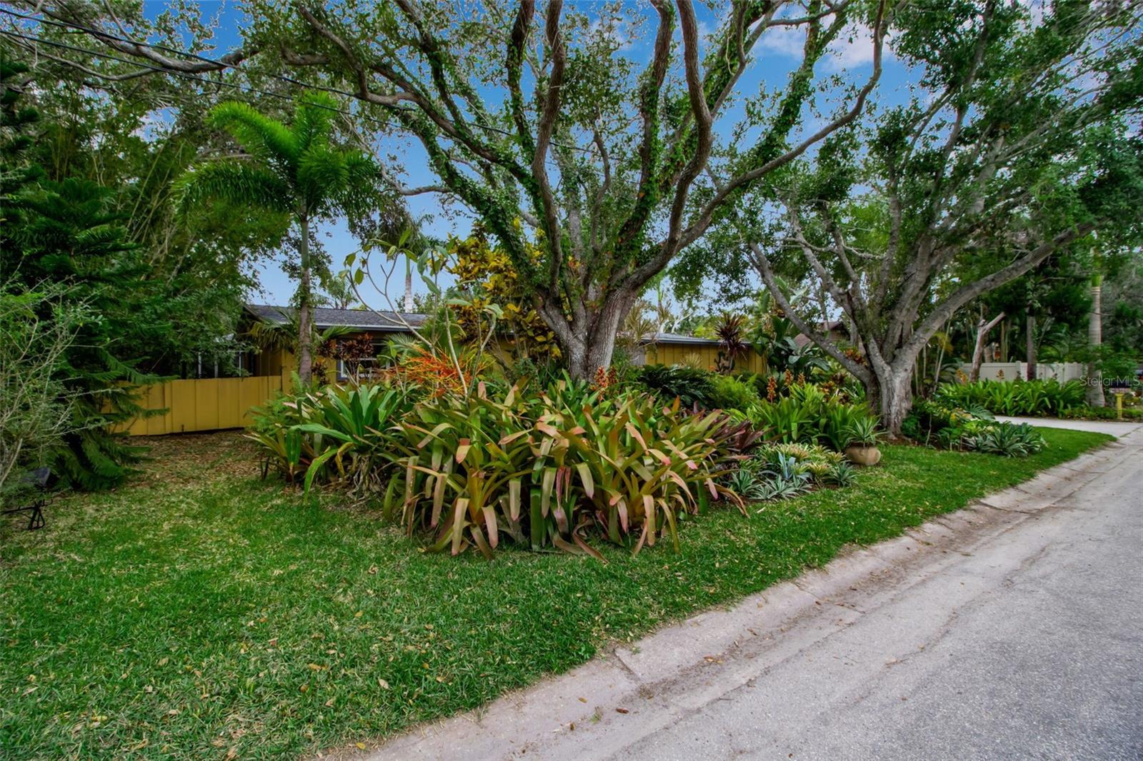 LAKE PARK - Residential