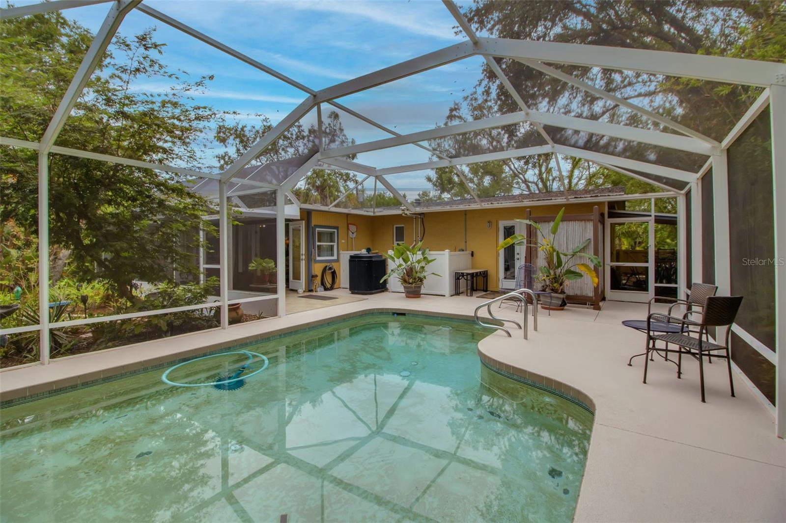 LAKE PARK - Residential