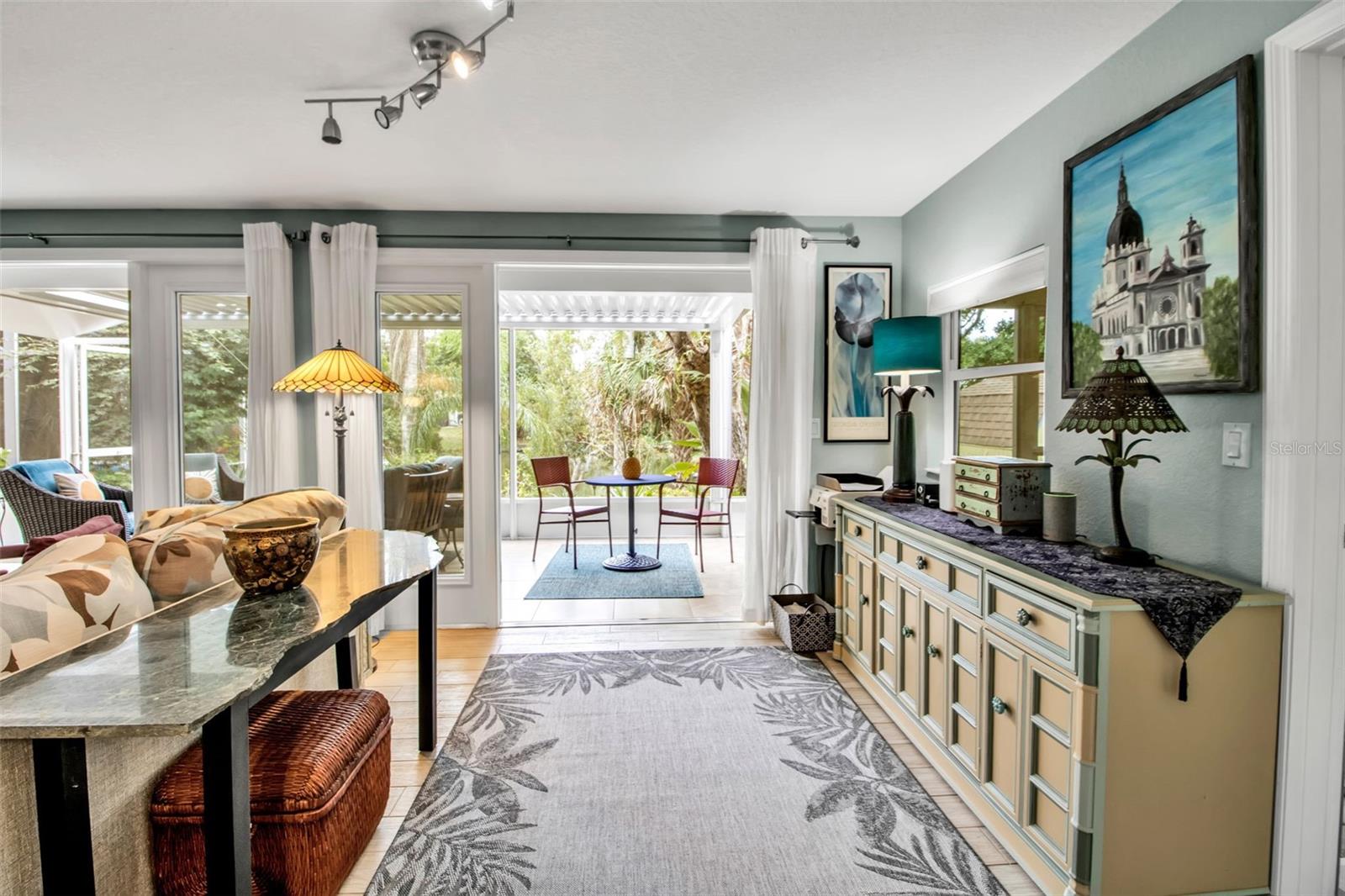 LAKE PARK - Residential