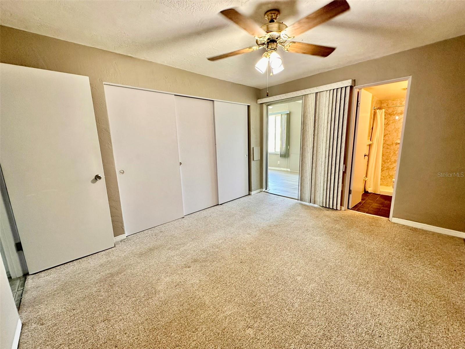 ON TOP OF THE WORLD - Residential