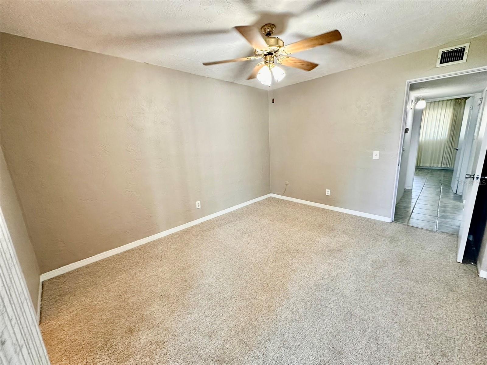 ON TOP OF THE WORLD - Residential