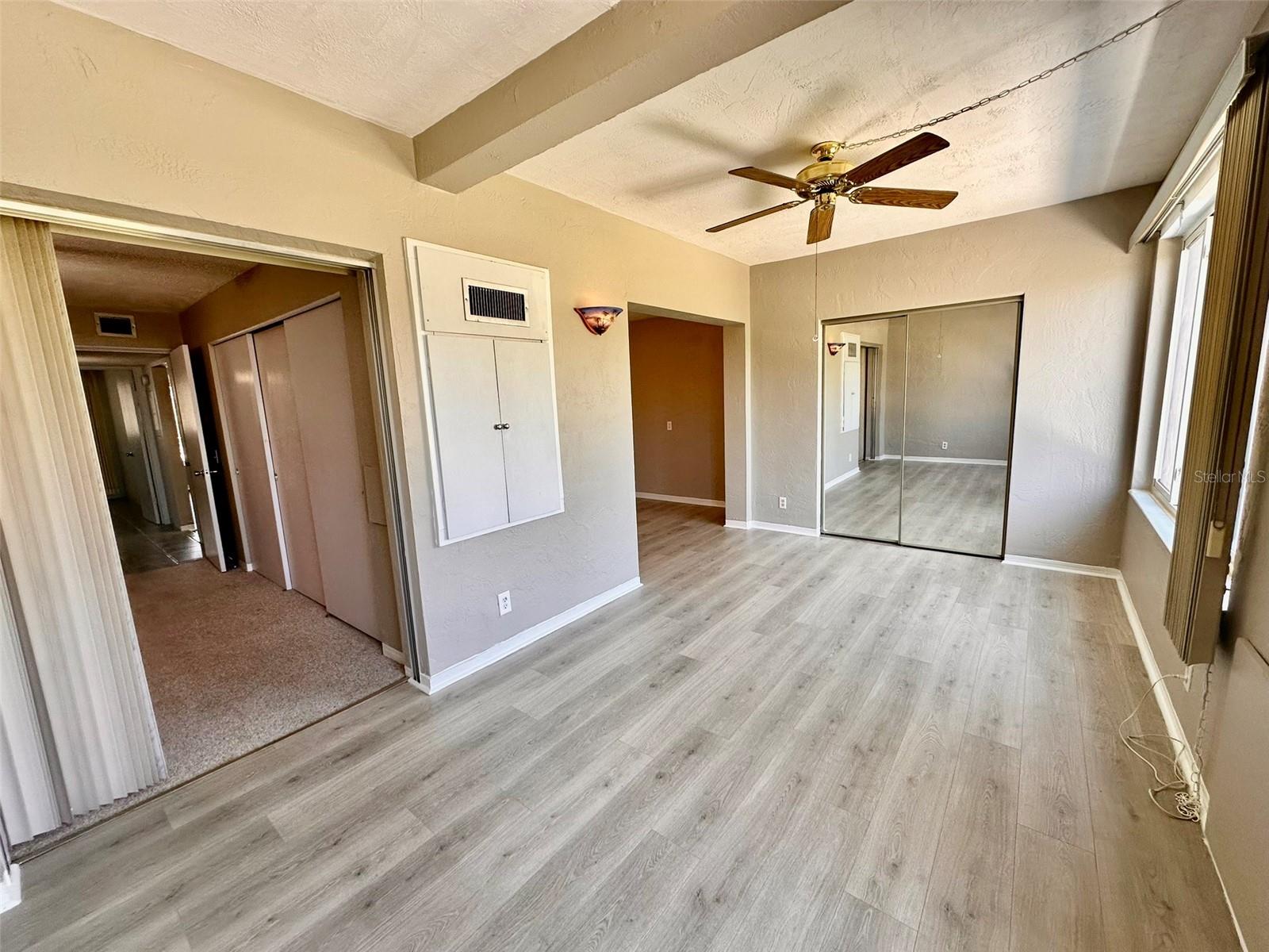 ON TOP OF THE WORLD - Residential