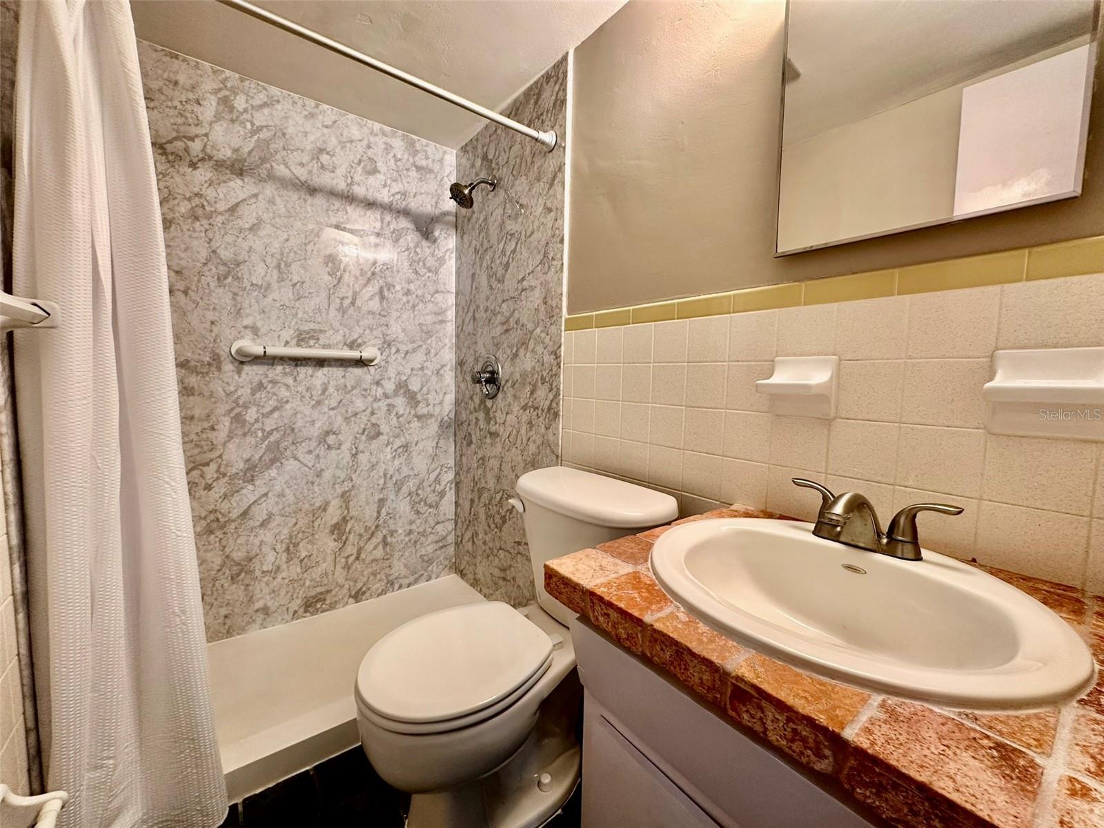 ON TOP OF THE WORLD - Residential