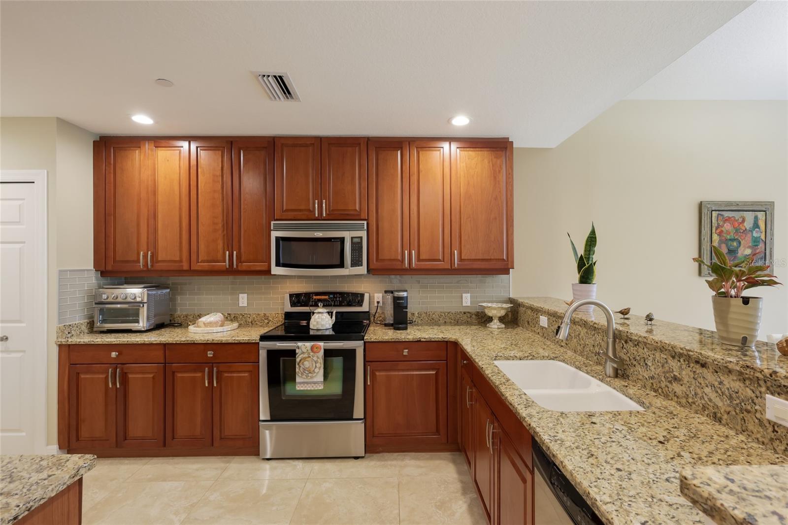 PHILLIPPI LANDINGS E - Residential