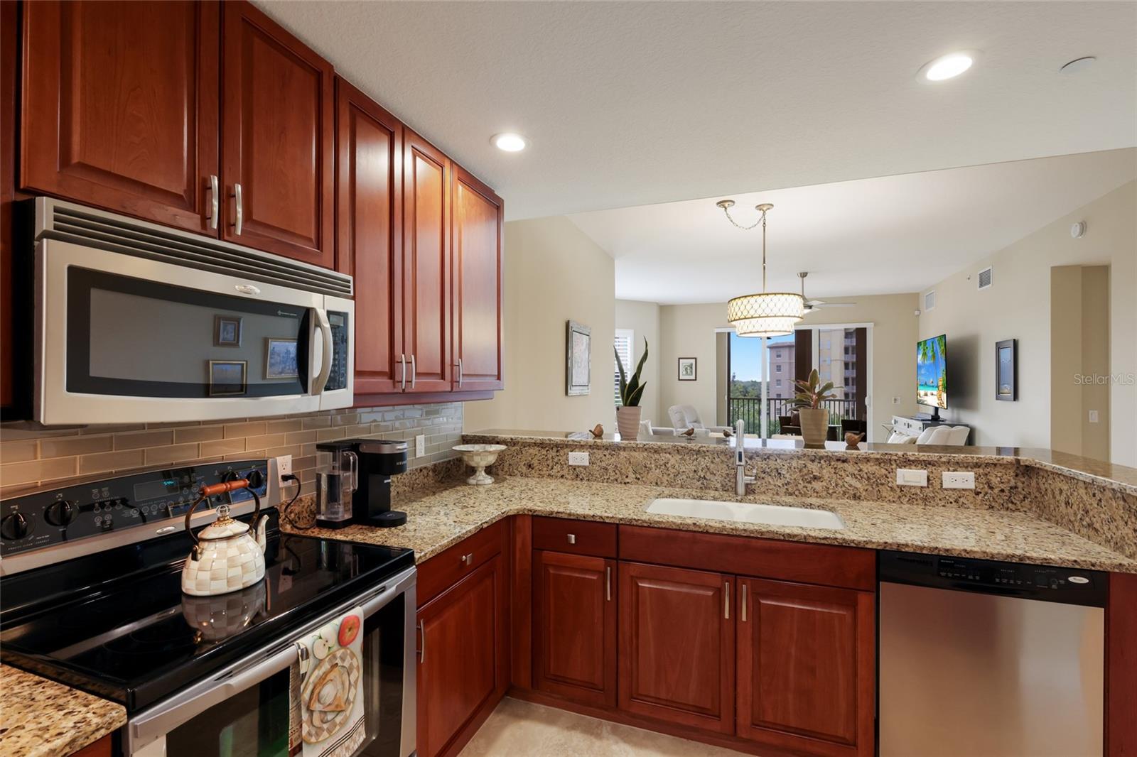 PHILLIPPI LANDINGS E - Residential