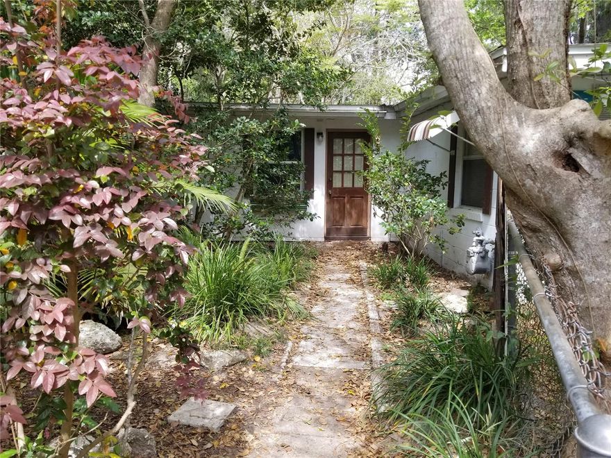 In home 1 bedroom, 1 bath apartment.  Large shared yard, mature tree canopy, vinyl tile flooring, convenient to downtown Gainesville and parks. Shared utilities. Limited to one occupant.