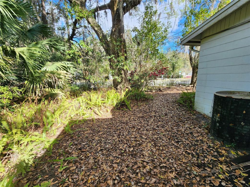 Photo of 1030 NE 9 Street #C, Gainesville, FL 32609 (MLS # GC538170)