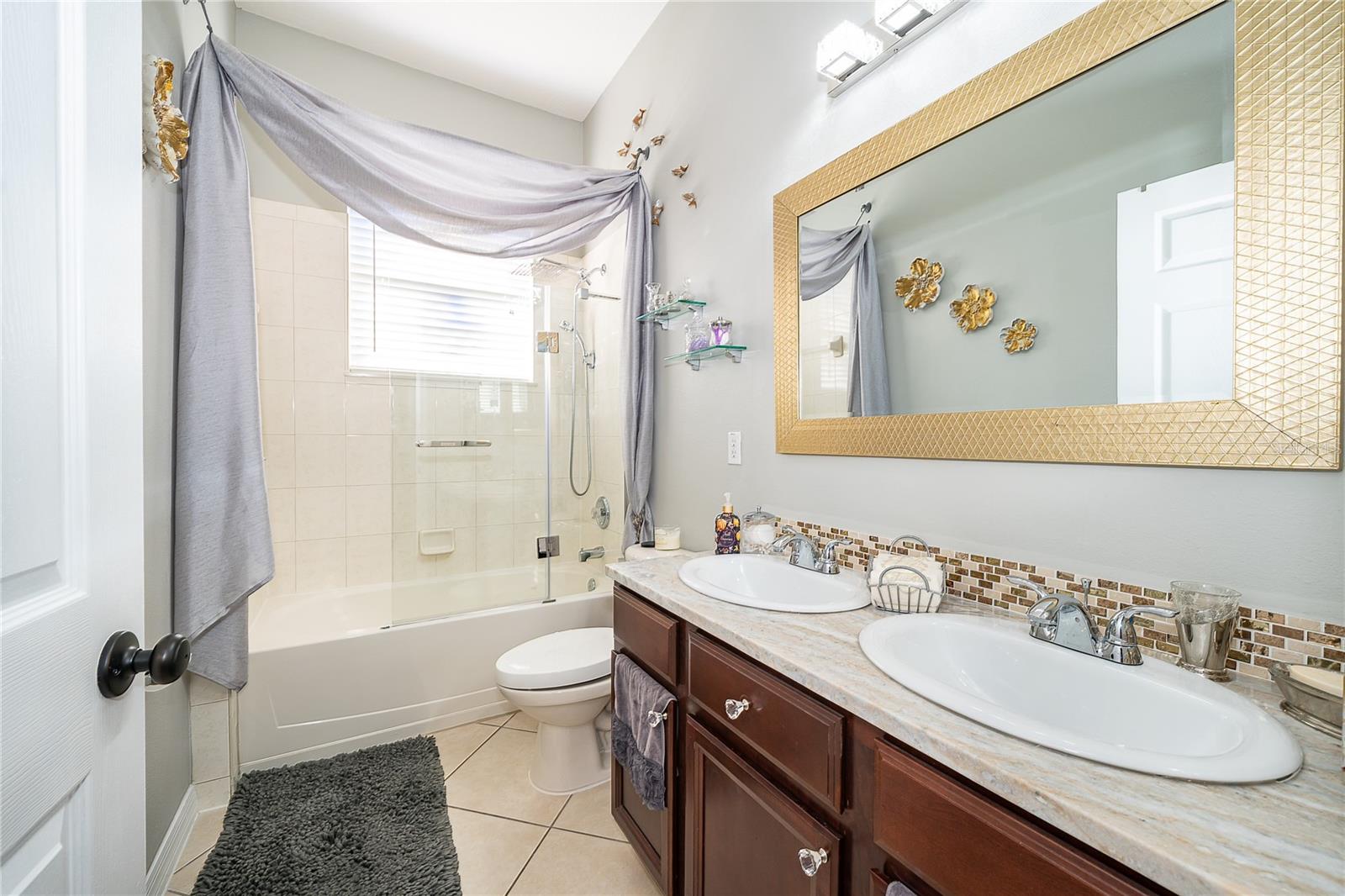 VISTA LAKES VLGS N-16 & N-17 WIN - Residential