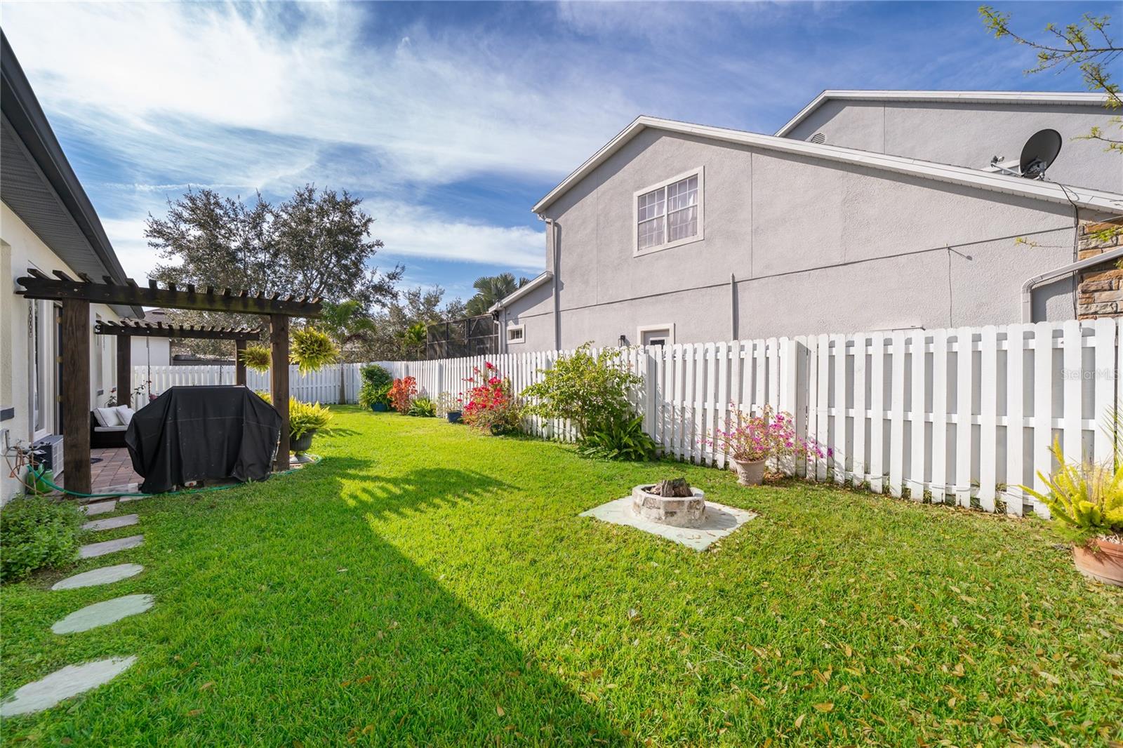 VISTA LAKES VLGS N-16 & N-17 WIN - Residential