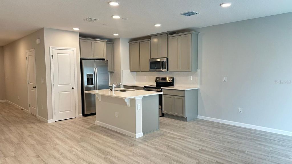 Photo of 4988 Prairie Preserve Run, Saint Cloud, FL 34772 (MLS # S5143675)