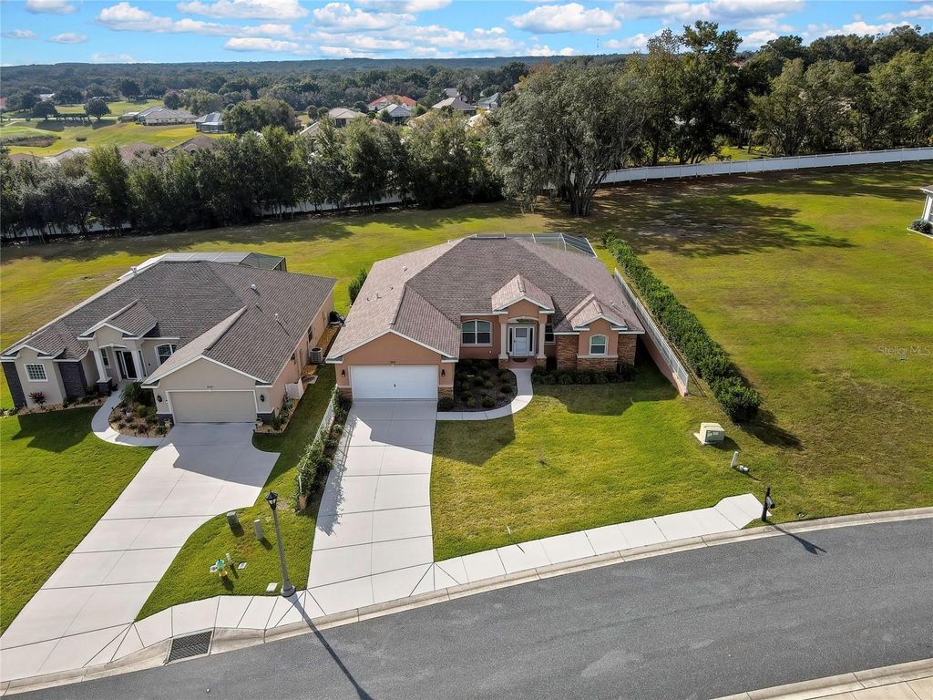 Photo of 2218 N Heritage Oaks Path, Hernando, FL 34442 (MLS # TB8449218)