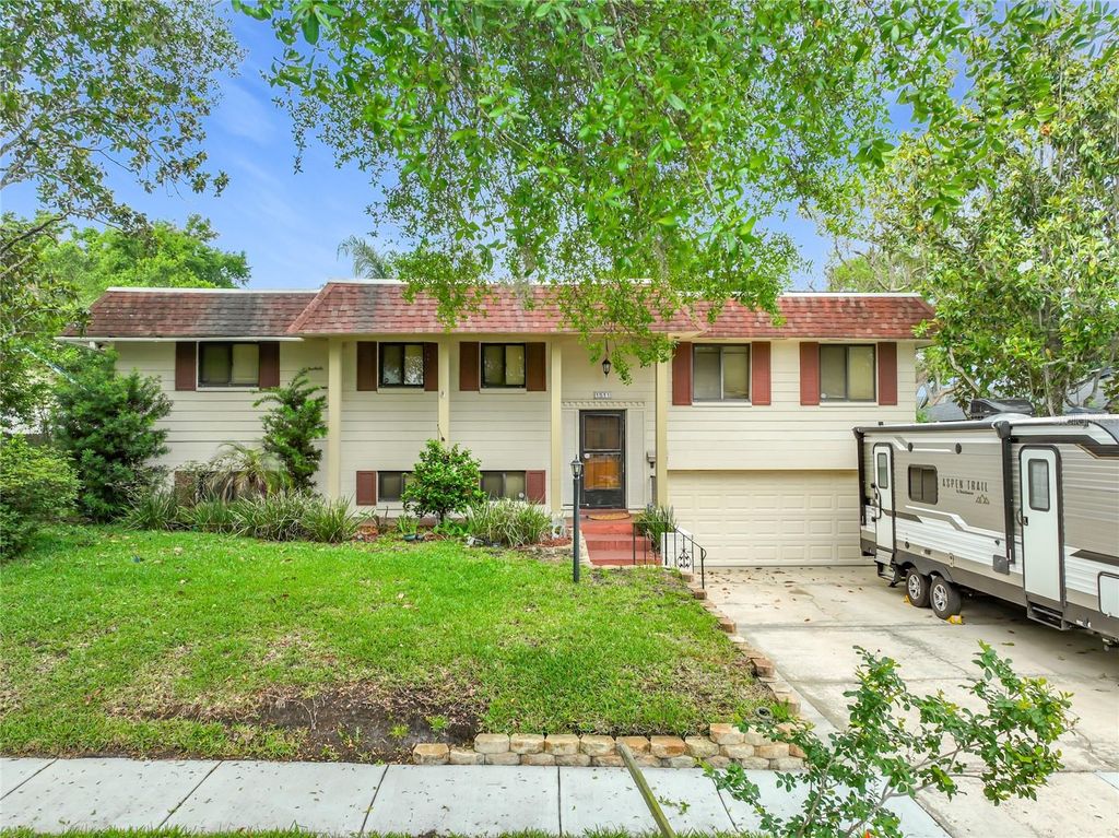 Photo of 1511 Glastonberry Road, Maitland, FL 32751 (MLS # O6404282)