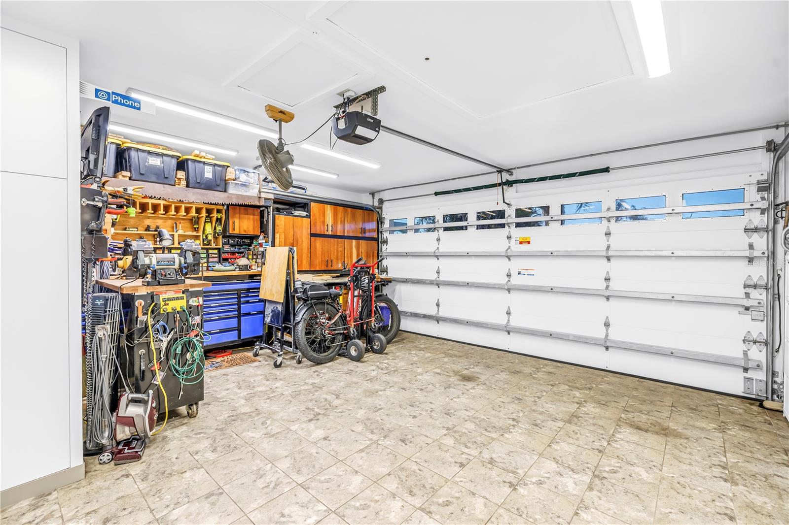 IMPERIAL POINT - Residential