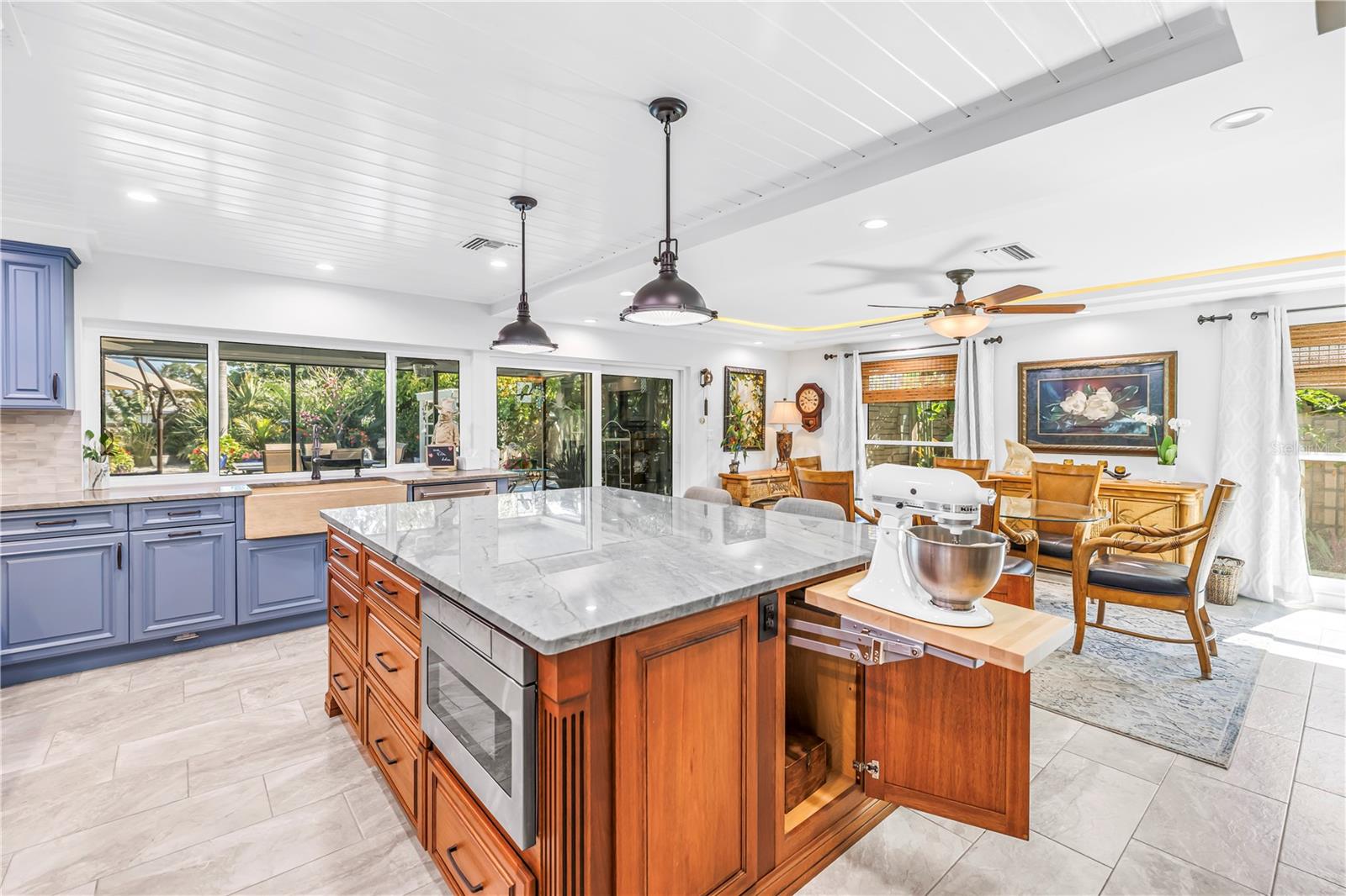 IMPERIAL POINT - Residential