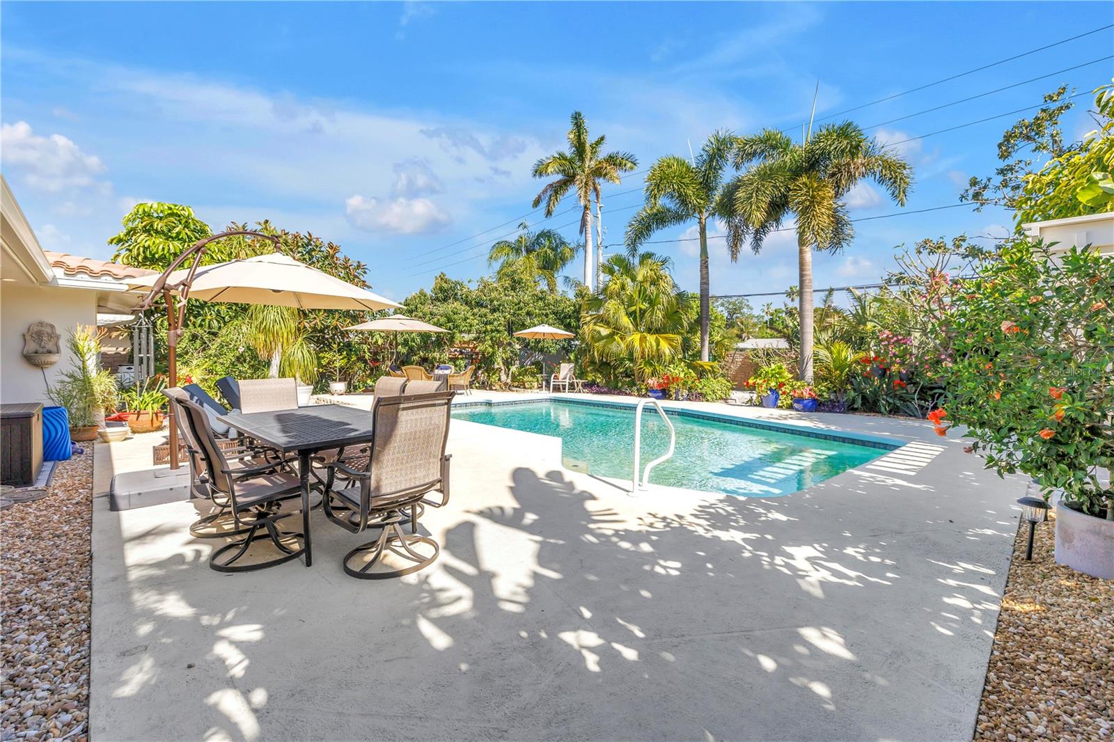 IMPERIAL POINT - Residential