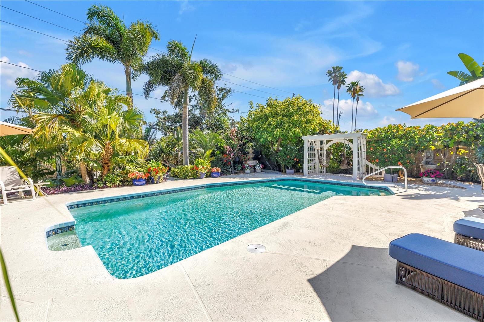 IMPERIAL POINT - Residential