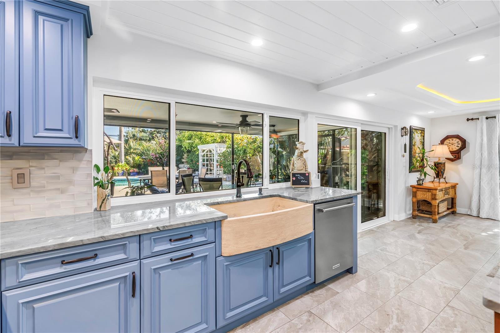 IMPERIAL POINT - Residential