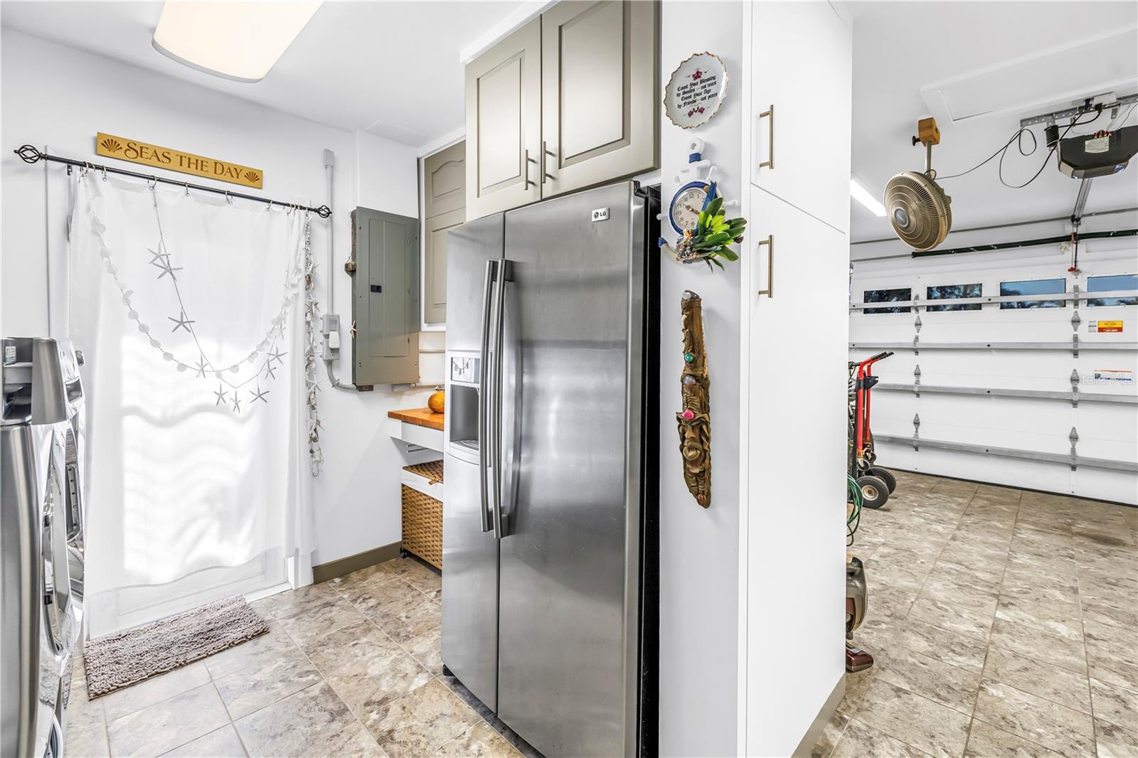 IMPERIAL POINT - Residential