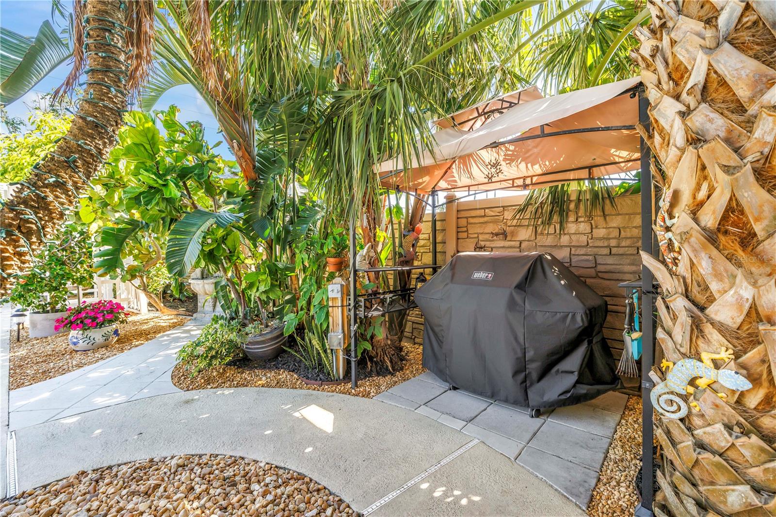 IMPERIAL POINT - Residential