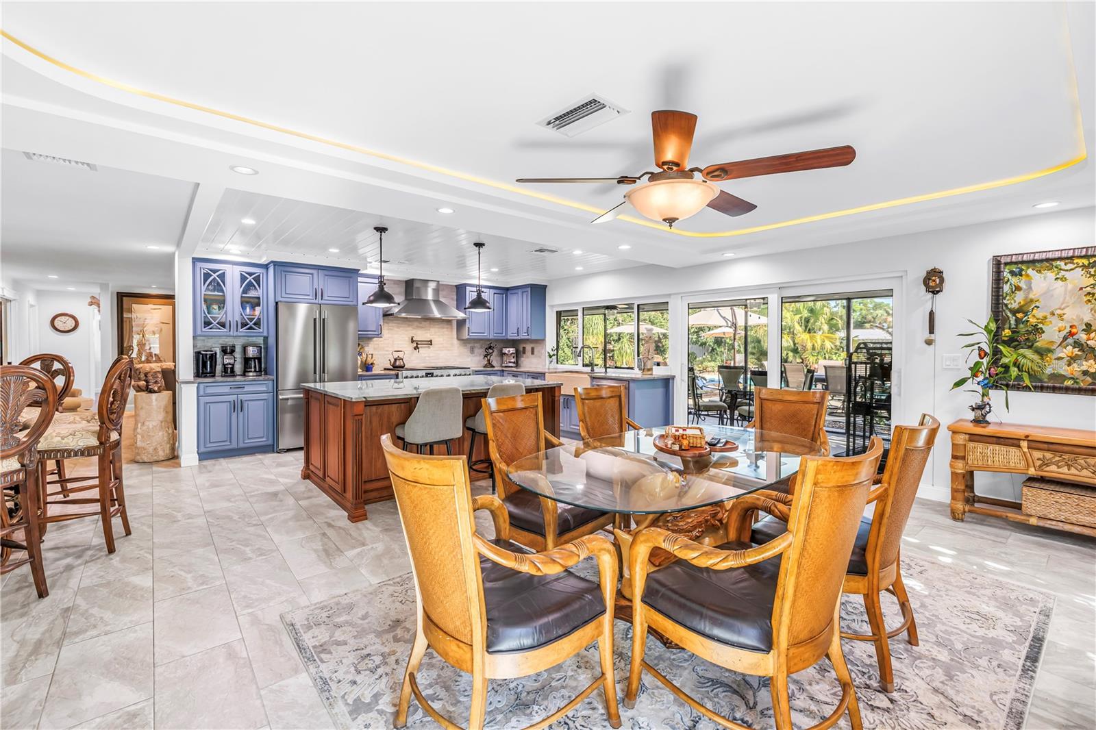 IMPERIAL POINT - Residential