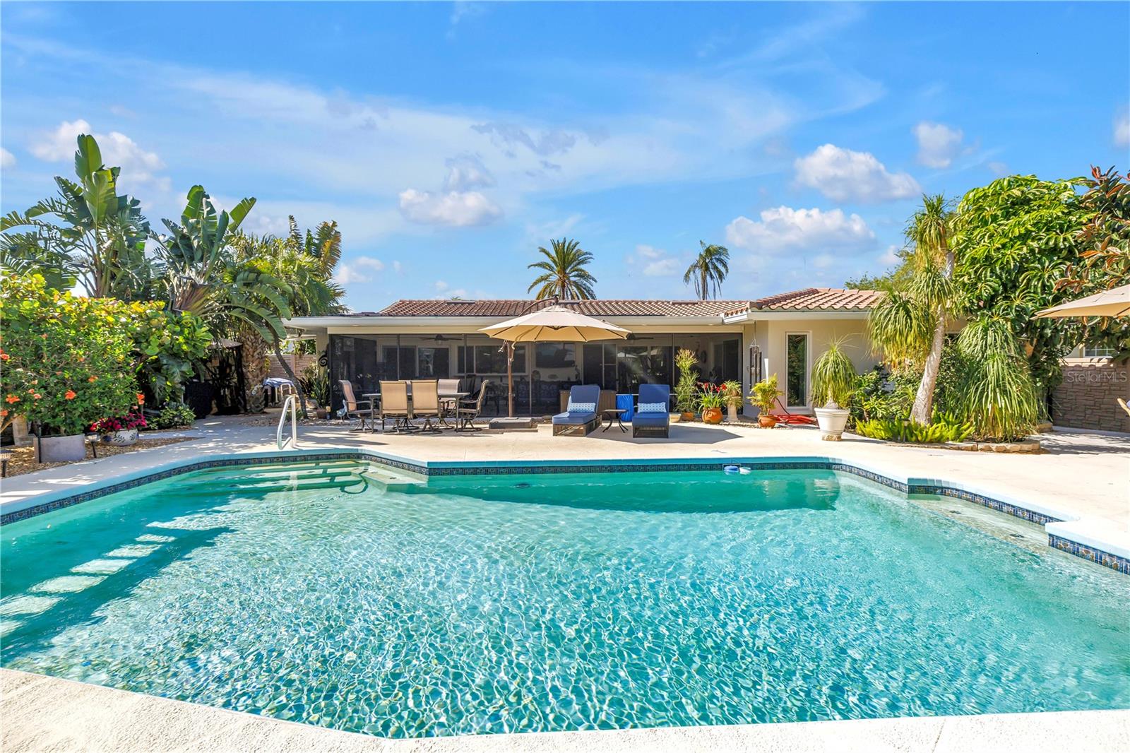 IMPERIAL POINT - Residential