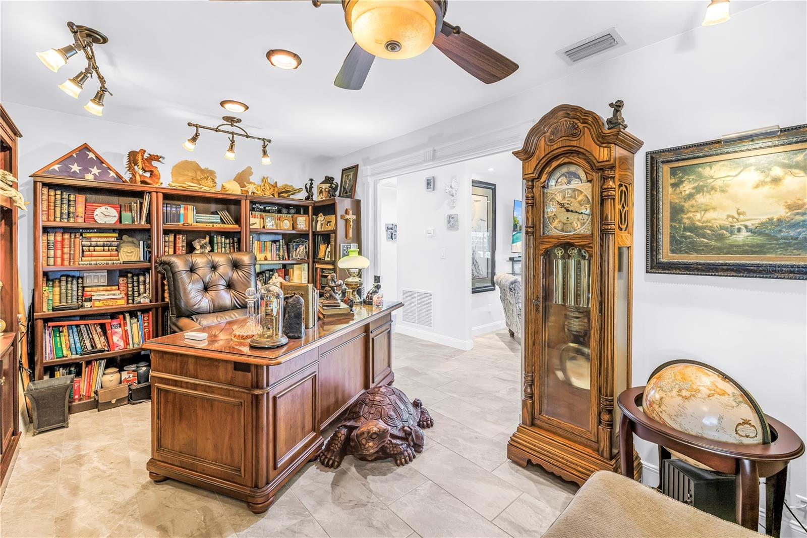 IMPERIAL POINT - Residential