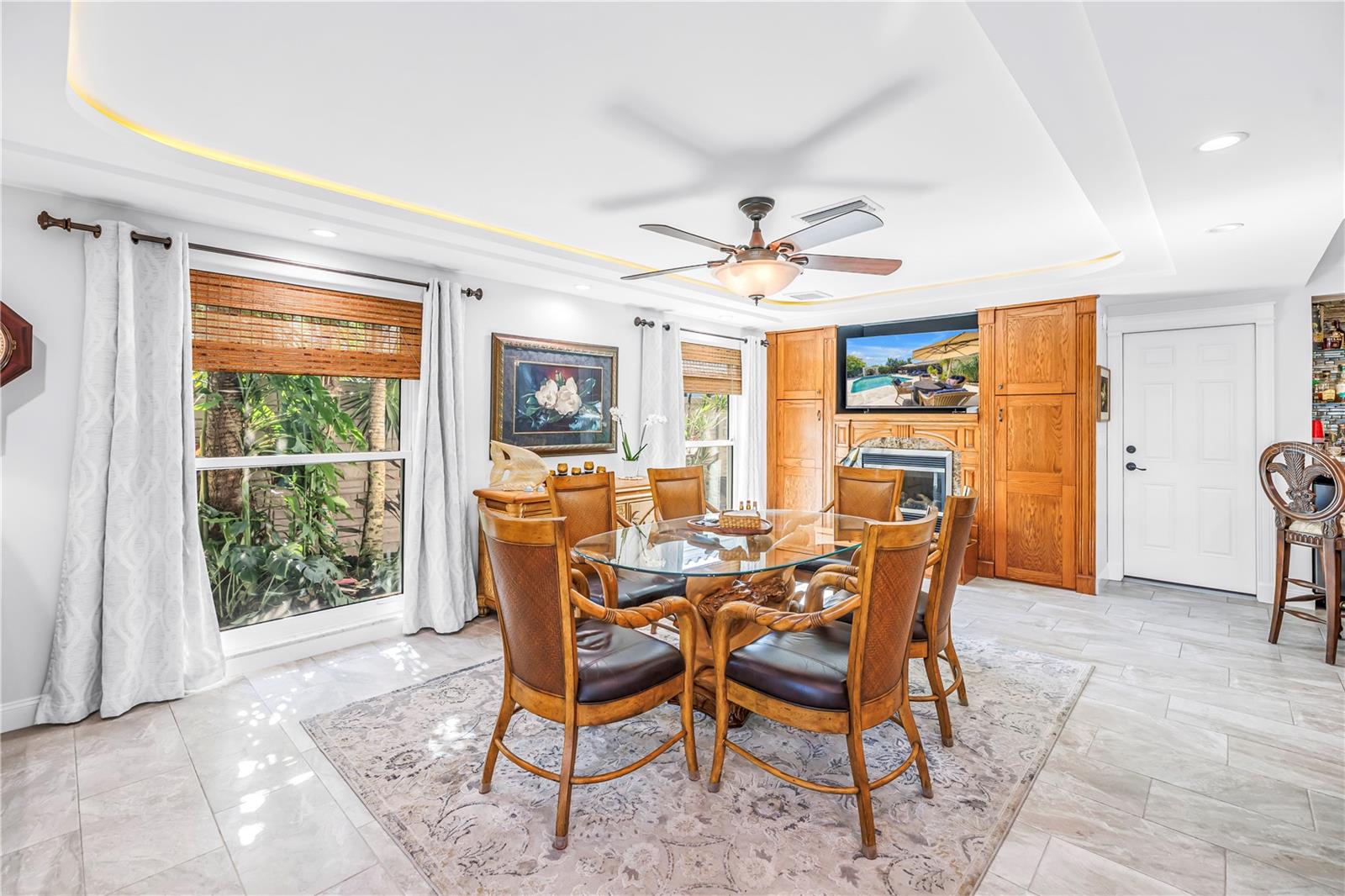 IMPERIAL POINT - Residential