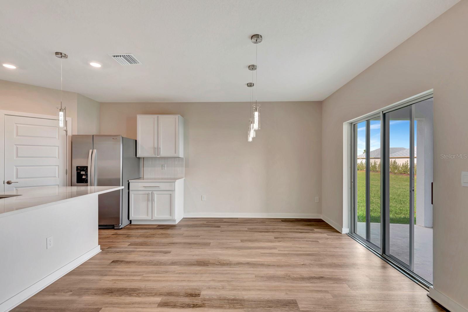 STAR FARMS- PH V - Residential Lease